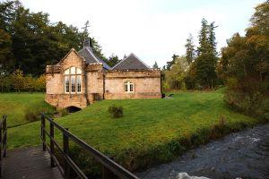 Otter Lodge - Country Cottage Holiday
