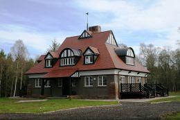 Red Squirrel Apartment, Red Kite House - Country Cottage Holiday